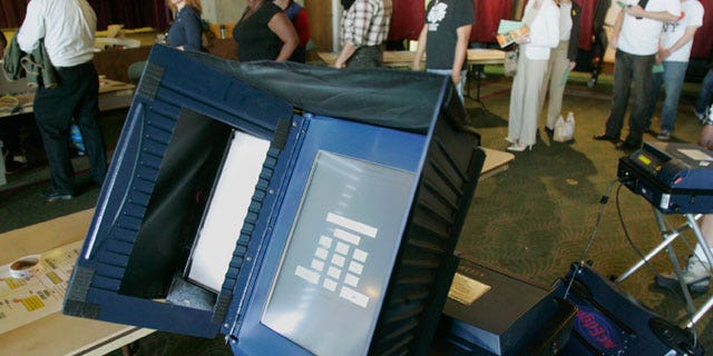 Researchers Hack Voting Machine For 26 Fox News