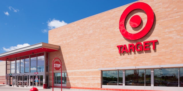 No need to drain your holiday gift giving budget to stock up on new culinary appliances.
