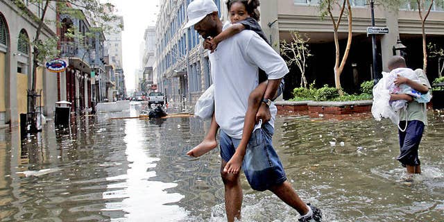 hurricane katrina damage people