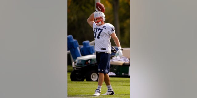 42828721-Patriots Football