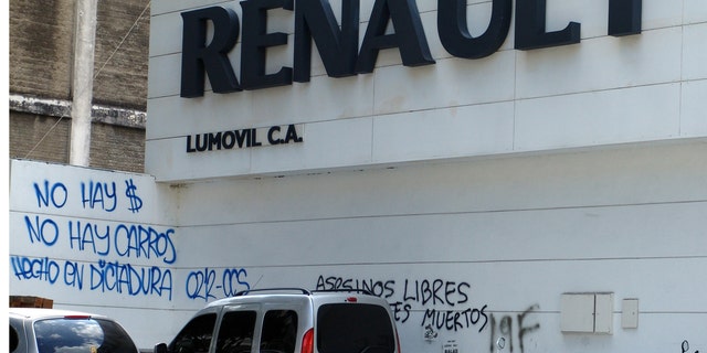 A car dealership in Caracas. (Photo: Angel Bermúdez/Fox News Latino)