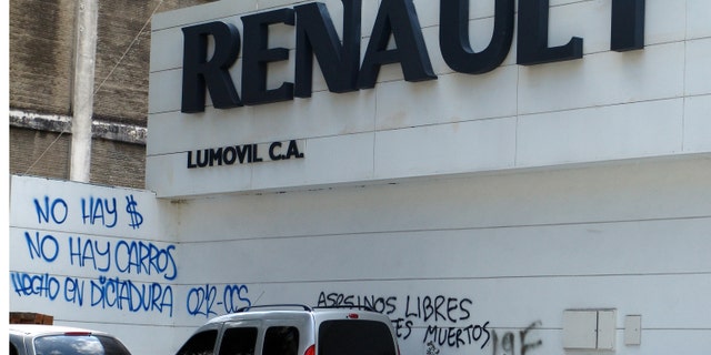 A car dealership in Caracas. (Photo: Angel Bermúdez/Fox News Latino)
