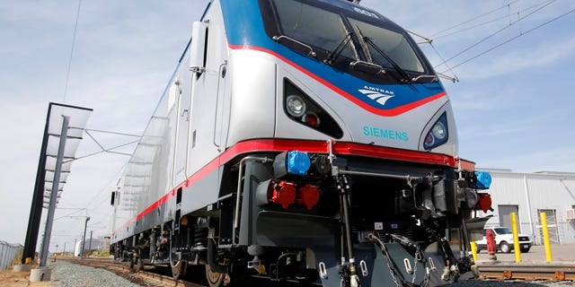 Amtrak Unveils Locomotives To Replace Aging Fleet | Fox News