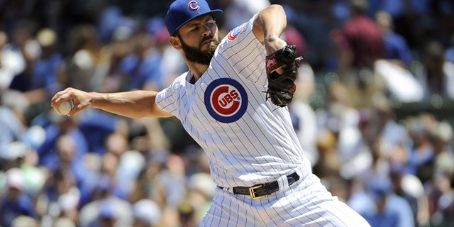 CHICAGO, IL - JUNE 17: Jake Arrieta #49 of the Chicago Cubs pitches against the Pittsburgh Pirates during the first inning on June 17, 2016 at Wrigley Field in Chicago, Illinois. (Photo by David Banks/Getty Images)