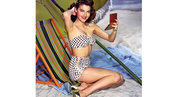 Ava Gardner, 1944