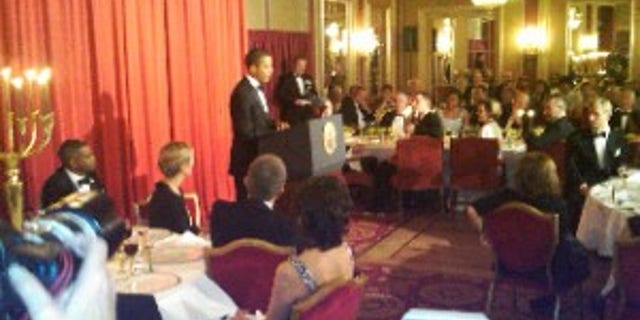 President Obama delivers remarks at the Nobel Banquet (photo courtesy of Travel Pool)