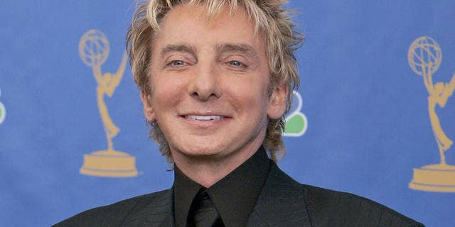 Barry Manilow (AP)