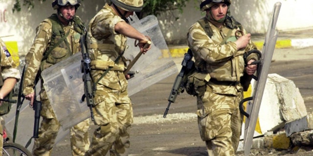 British soldiers on patrol in Iraq in 2004. (AP)