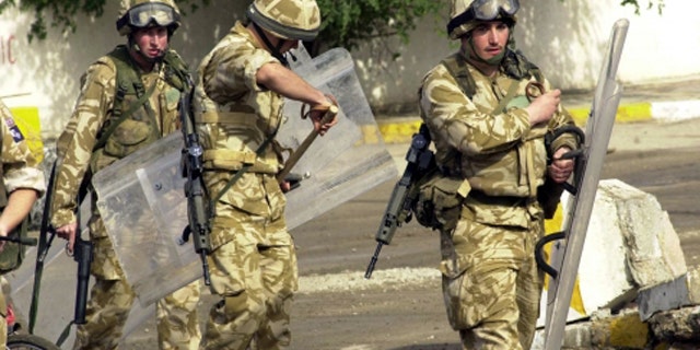 British soldiers on patrol in Iraq in 2004. (AP)