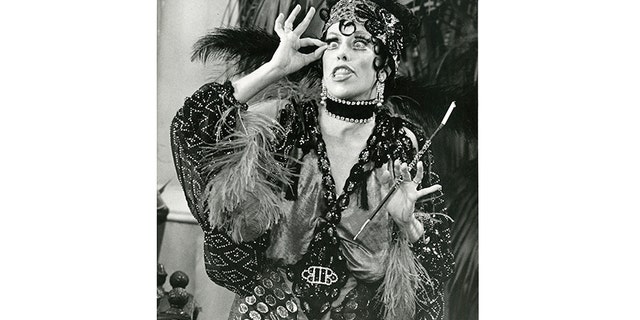 Carol Burnett as Nora.