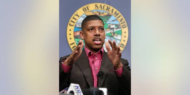 In this Jan. 9, 2013 file photo, Sacramento Mayor Kevin Johnson speaks during a news conference in Sacramento, Calif. (AP Photo/Rich Pedroncelli)