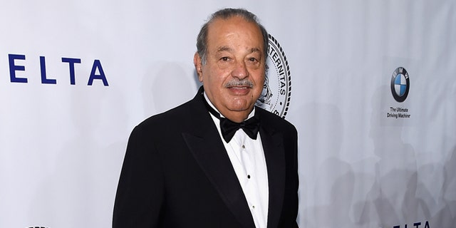 NEW YORK, NY - OCTOBER 07:  Carlos Slim attends the Friars Foundation Gala honoring Robert De Niro and Carlos Slim at The Waldorf=Astoria on October 7, 2014 in New York City.  (Photo by Larry Busacca/Getty Images)