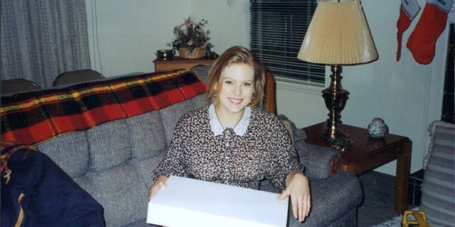 Carrie Singer's final days before her violent murder were turbulent, says investigator.