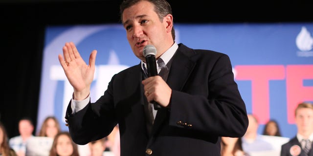 Republican presidential candidate, Sen. Ted Cruz, R-Texas, speaks to supporters during a campaign event, Monday, April 11, 2016, in the San Diego. (AP Photo/Sandy Huffaker)
