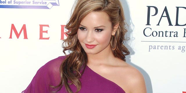 Demi Lovato (X17)