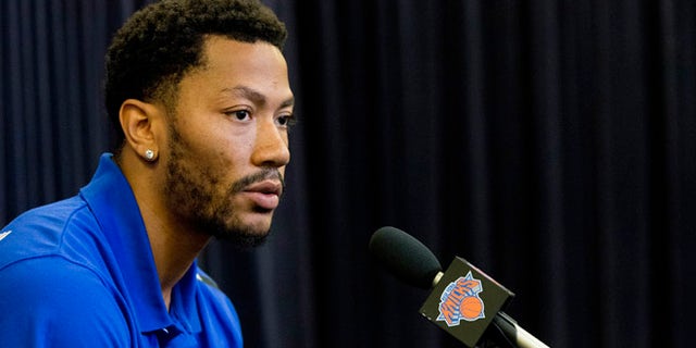 FILE - In this June 24, 2016, file photo, Derrick Rose speaks during a news conference for the New York Knicks to announce they acquired him from the Chicago Bulls at Madison Square Garden in New York. A Los Angeles federal judge ruled Tuesday, Sept. 20, that a woman accusing NBA star Rose of rape cannot remain anonymous at her upcoming civil trial. (AP Photo/Mary Altaffer, File)
