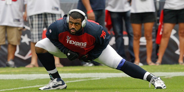 HOUSTON,TX - SEPTEMBER 09: Duane Brown #76 of the Houston Texans warms up prior to playing the Miami Dolphins during their season opener at Reliant Stadium on September 9, 2012 in Houston, Texas. (Photo by Bob Levey/Getty Images)
