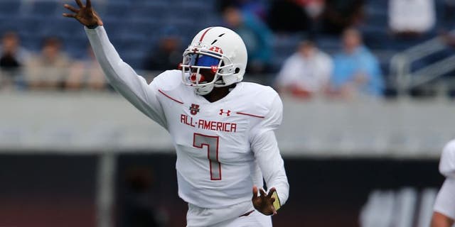 Jan 2, 2016; Orlando, FL, USA; Team Highlight player Dwayne Haskins throws the ball in the Under Armour All American Football Game at the Orlando Citrus Bowl. Team Highlight beat Team Armour 27-0. Mandatory Credit: Reinhold Matay-USA TODAY Sports