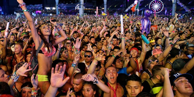 Electronic dance music festival attendee in Las Vegas dies | Fox News