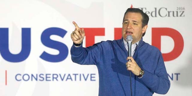 Republican presidential candidate, Sen. Ted Cruz, R-Texas, speaks during a campaign stop, Monday, Jan. 18, 2016, in Washington, N.H. (AP Photo/Matt Rourke)
