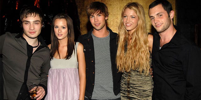 Penn Badgley (right) with his "Gossip Girl" co-stars.