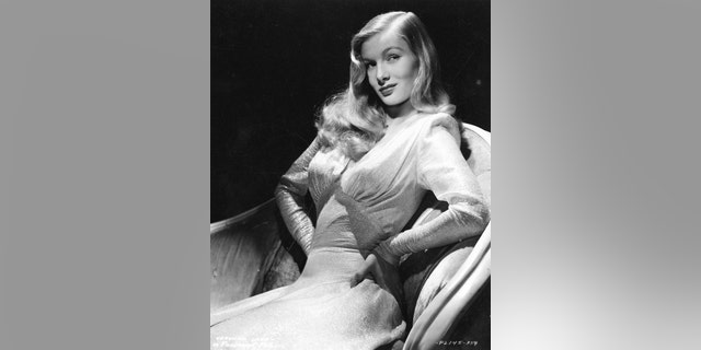 Veronica Lake, one of the top actresses of Hollywood during the 1940s, had a tragic ending to her life.