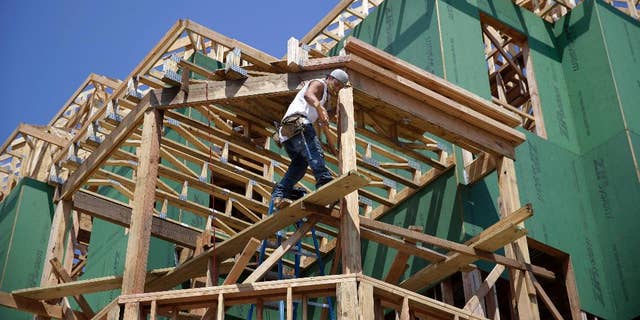 US home construction down 14.4 percent in August; fewer ground