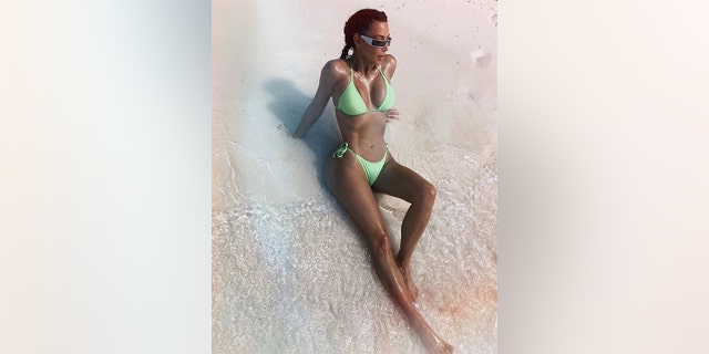 Reality TV star and mom of three Kim Kardashian has zero issues soaking up the sun while on a beach getaway. For more photos of Kardashian, visit <a data-cke-saved-href="https://hollywoodlife.com" href="https://hollywoodlife.com" target="_blank">HollywoodLife.com</a>.