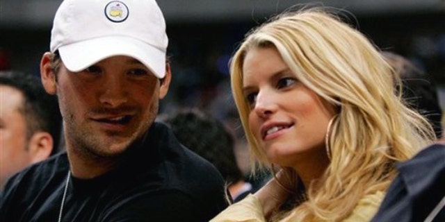 Jessica Simpson explained how her viral moment in 2009 made her feel like she upset then-boyfriend Tony Romo.