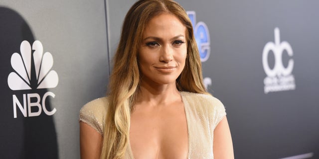 BEVERLY HILLS, CA - DECEMBER 18: Singer/actress Jennifer Lopez attends the PEOPLE Magazine Awards at The Beverly Hilton Hotel on December 18, 2014 in Beverly Hills, California. (Photo by Jason Merritt/Getty Images)