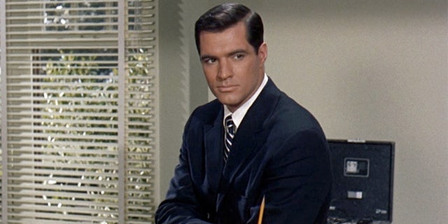Movie star John Gavin has passed away at age 86.
