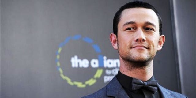 Joseph Gordon-Levitt injured himself on the set of a new film.
