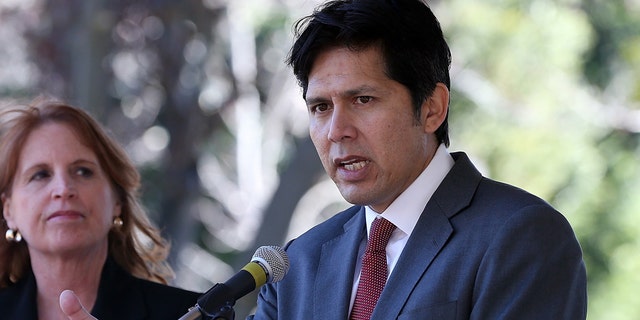 California state senator Kevin de Leon (D-Los Angeles) speaks during a news conference on November 22, 2013 in Santa Rosa, California. (Photo by Justin Sullivan/Getty Images)