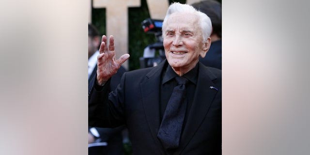 Kirk Douglas arrives at the 2010 Vanity Fair Oscar party in West Hollywood, California March 7, 2010. (REUTERS)