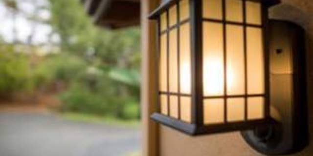 Kuna light fixture.