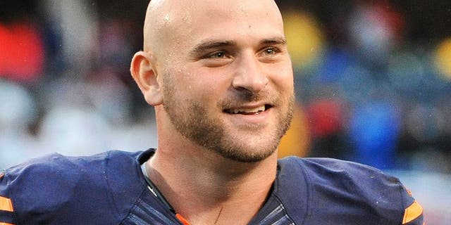 CHICAGO, IL - SEPTEMBER 15: Kyle Long #75 of the Chicago Bears celebrates the win against the Minnesota Vikings on September 15, 2013 at Soldier Field in Chicago, Illinois. (Photo by David Banks/Getty Images)