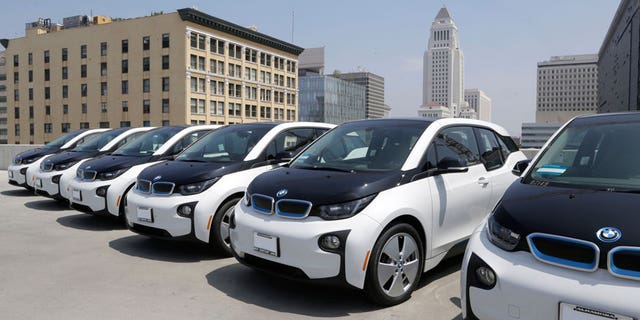 LAPD elisting 100 BMW i3 electric cars | Fox News