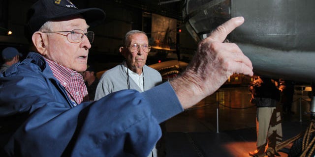 Reuni tetap menjadi hal yang menyedihkan karena semakin berkurangnya jumlah veteran Perang Dunia II