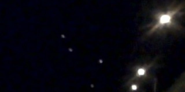 Lights seen in Arizona sky.
