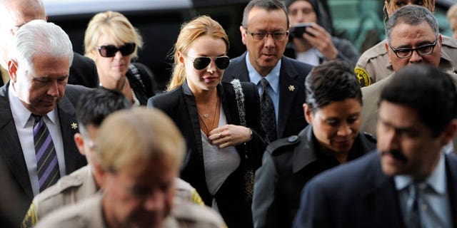 17ef9e76-LINDSAY LOHAN