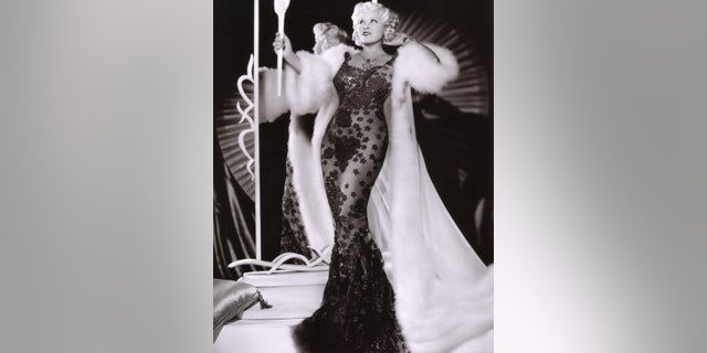 ‘30s Sex Symbol Mae West Has Been Misquoted For Decades Book Reveals 6107