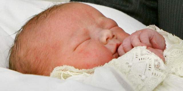 The newborn third daughter of Dutch Crown Prince Willem-Alexander and his Argentinean-born wife Princess Maxima is shown at the Bronovo hospital in The Hague, Wednesday, April 11, 2007. The new princess, whose name has not yet been released, was born just before 10 p.m. (2000 GMT) Tuesday night, she becomes fourth in line to Queen Beatrix's throne after her father and her sisters, Princess Catharina-Amalia and Princess Alexia. (AP Photo/Koen van Weel, Pool)