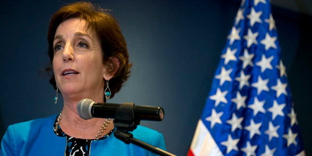 Roberta Jacobson makes a brief statement at Benito Juarez Airport in Mexico City, Thursday, May 26, 2016.