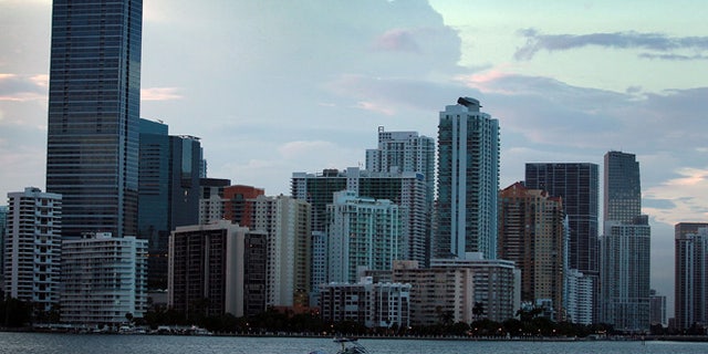 La ligne d'horizon de la ville de Miami est vue le 6 août 2010 à Miami, en Floride.