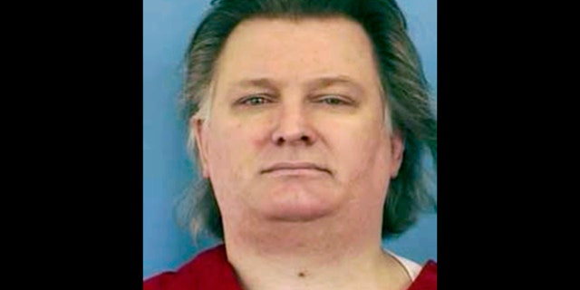 April 14, 2008: Photograph provided by the Mississippi Department of Corrections of death row inmate Gary Carl Simmons Jr., who is scheduled for execution Wednesday, June 20, 2012, for the 1996 shooting and dismembering of a man in Pascagoula, Miss.