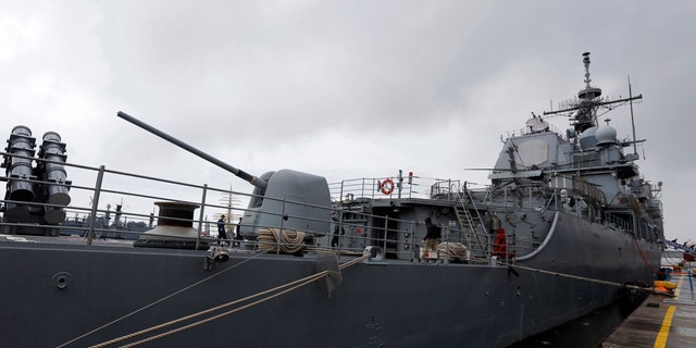 A view of U.S. Navy cruiser Vella Gulf in the Black Sea port of Constanta June 5, 2014. U.S. Defence Secretary Chuck Hagel visited the U.S. Navy cruiser Vella Gulf on rotational duty in the Black Sea, before making his way to Normandy to commemorate the 70th anniversary of the D-Day invasion. The United States will strengthen its presence in the Black Sea region using part of a $1 billion fund promised to NATO allies on Russia's borders, and will continue to send warships to the area, Defence Secretary Chuck Hagel said in Romania on Thursday. REUTERS/Bogdan Cristel (ROMANIA - Tags: ANNIVERSARY MILITARY POLITICS MARITIME CONFLICT) - RTR3SDAK