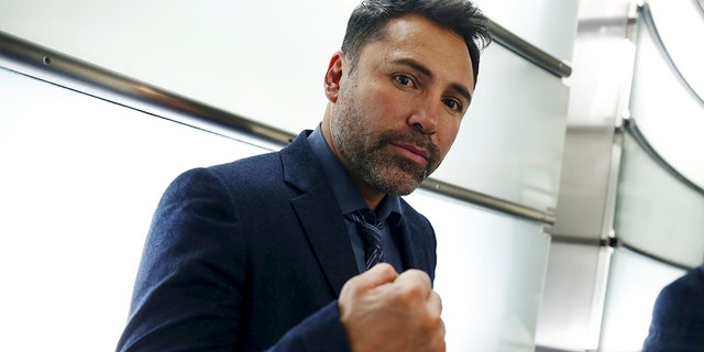 Oscar De La Hoya says he's thinking about running for president.
