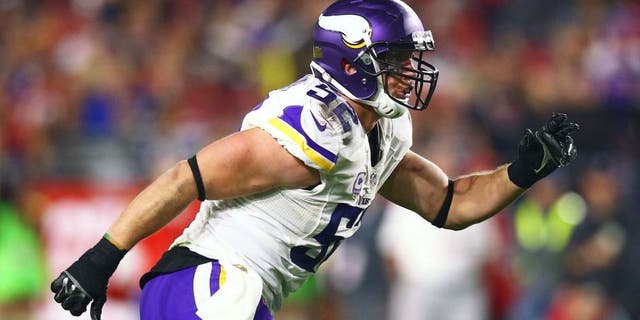 Minnesota Vikings linebacker Chad Greenway runs against the Arizona Cardinals at University of Phoenix Stadium in Glendale, Ariz., on Dec. 10, 2015.