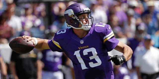 Minnesota Vikings quarterback Shaun Hill passes against the Tennessee Titans in the first half Sunday, Sept. 11, 2016, in Nashville, Tenn.