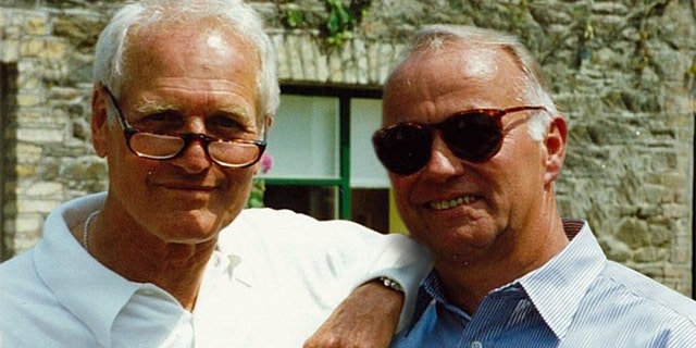 Paul Newman (left) with Bob Forrester.